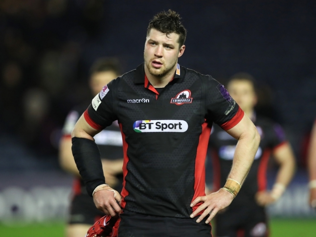 Gilchrist signs new Edinburgh deal