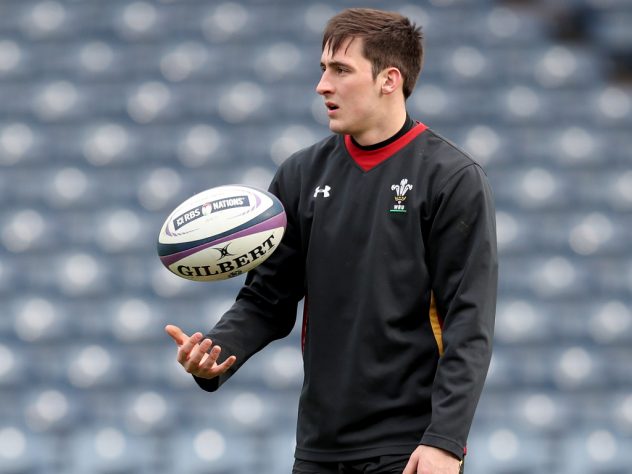 Sam Davies heading to Dragons