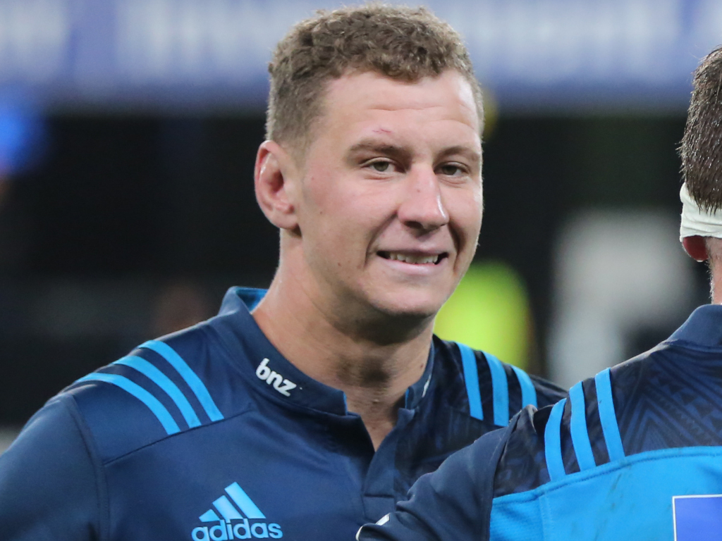 Hurricanes snap up Blues lock