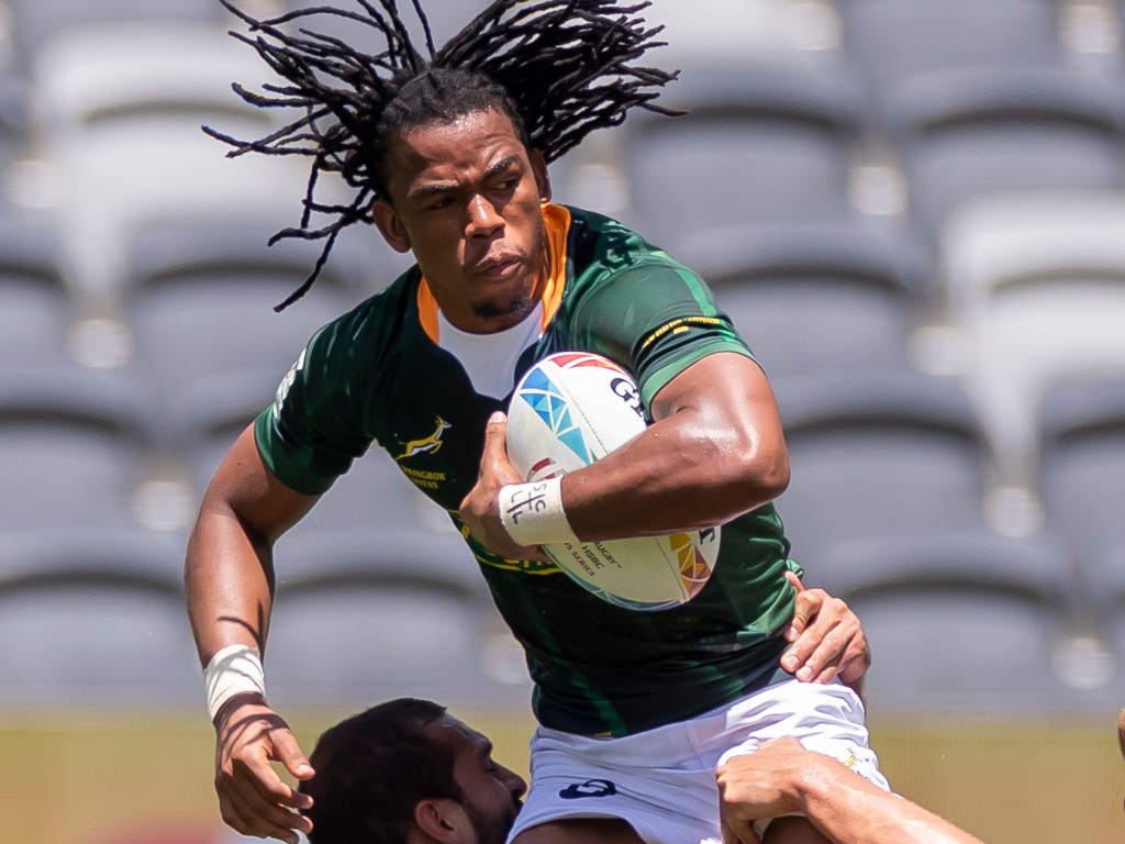 Blitzboks shine while Fiji thump New Zealand in Sydney