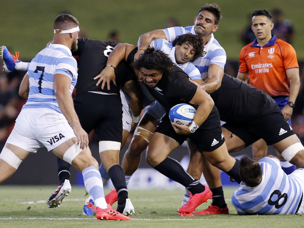 All Blacks pay tribute to Maradona before match vs. Pumas