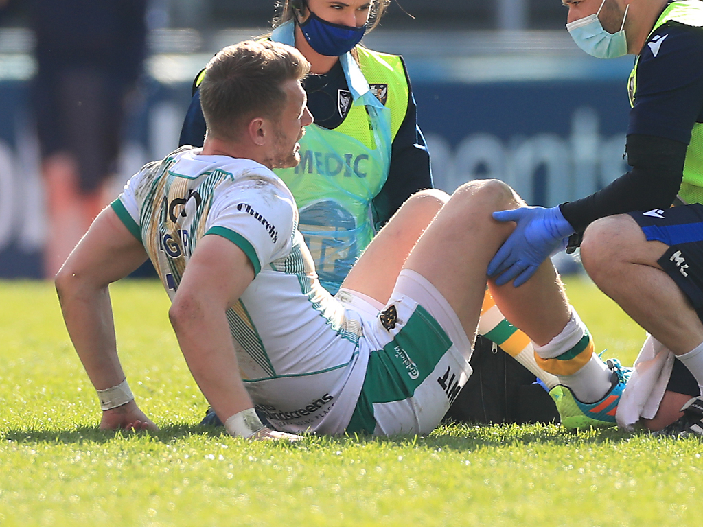 Dan Biggar praised after brave performance for Saints