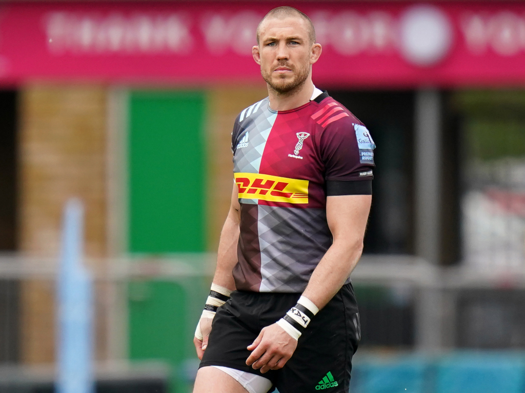 Mike Brown turns to coaching during suspension