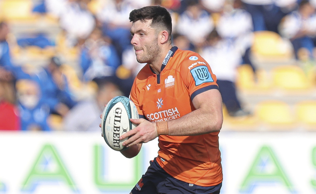 Blair Kinghorn targets trophies after inking new deal