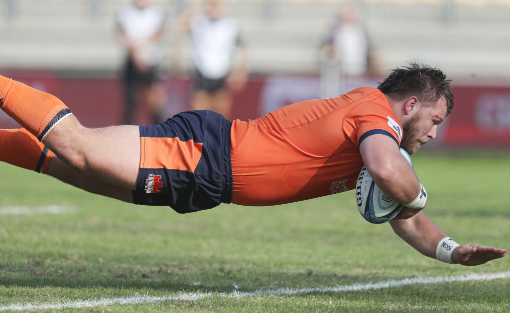 United Rugby Championship: Edinburgh props Boan Venter and Luan de Bruin out for season