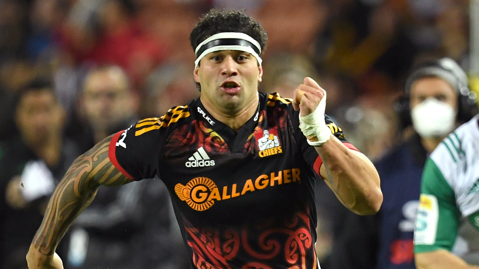Super Rugby Pacific: Jonah Lowe swaps Chiefs for Highlanders