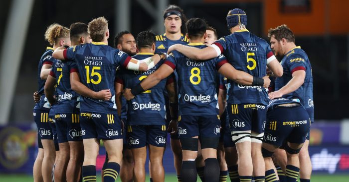 The Highlanders huddle during a Super Rugby Pacific clash.