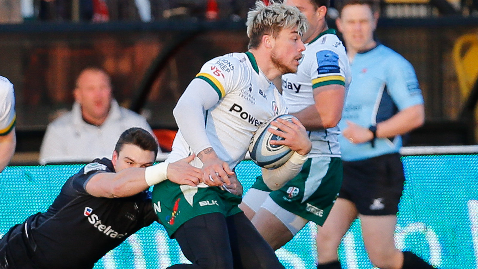 Ollie Hassell-Collins: Leicester Tigers swoop to sign England wing as London Irish lose star player