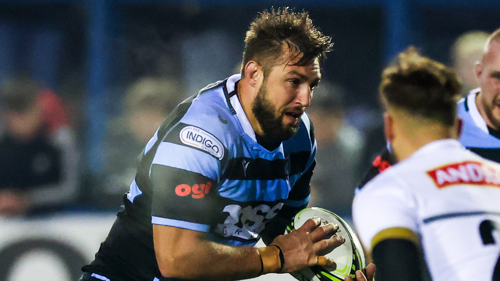 Cardiff flanker Josh Turnbull in action