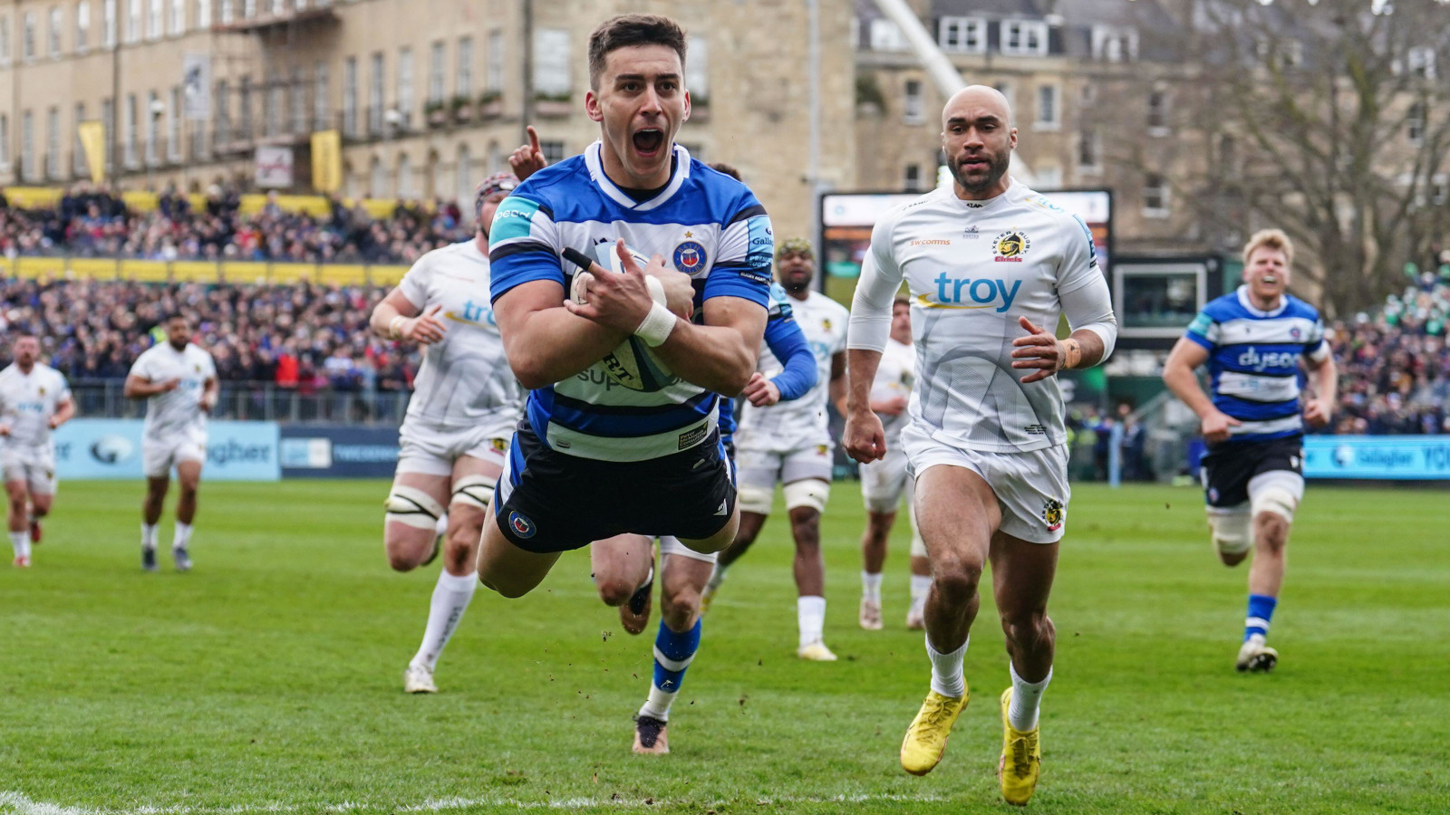 Premiership: Bath claim bonus-point win over Exeter to end five-game losing run in league