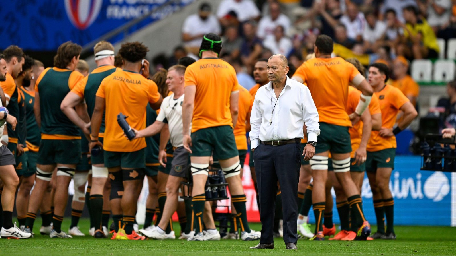 Eddie Jones looks on as the Wallabies warm-up.