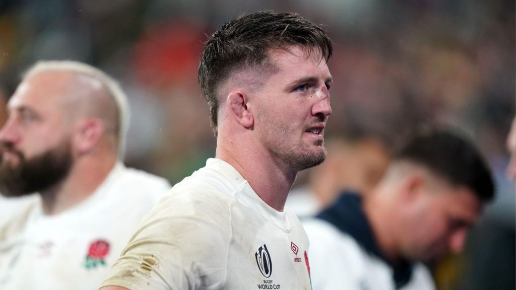 England's Tom Curry dejected following the Rugby World Cup 2023 semi final match at the Stade de France