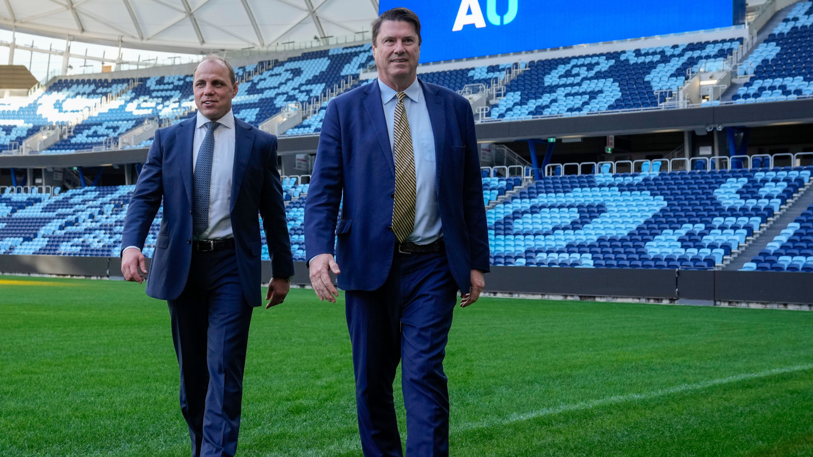 Rugby Australia boss given stay of execution after unions demand his resignation