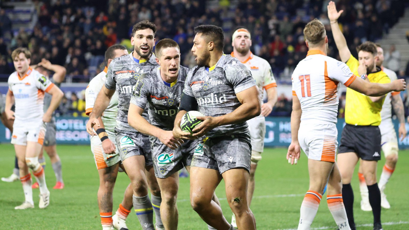 George Moala Clermont v Edinburgh Challenge Cup 2023 - Alamy.jpg