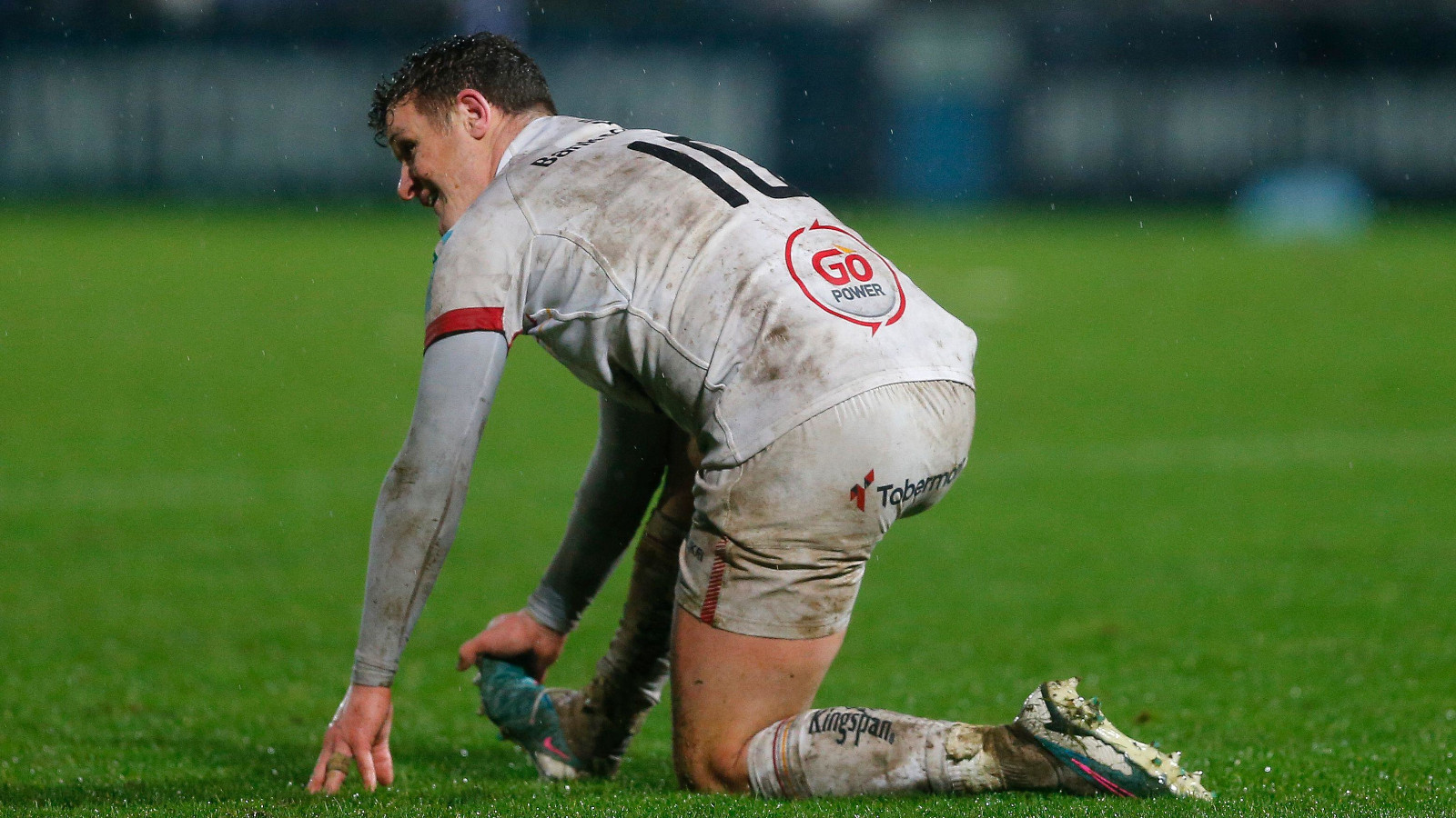 Billy Burns in action for Ulster v Leinster in the United Rugby Championship 2024.