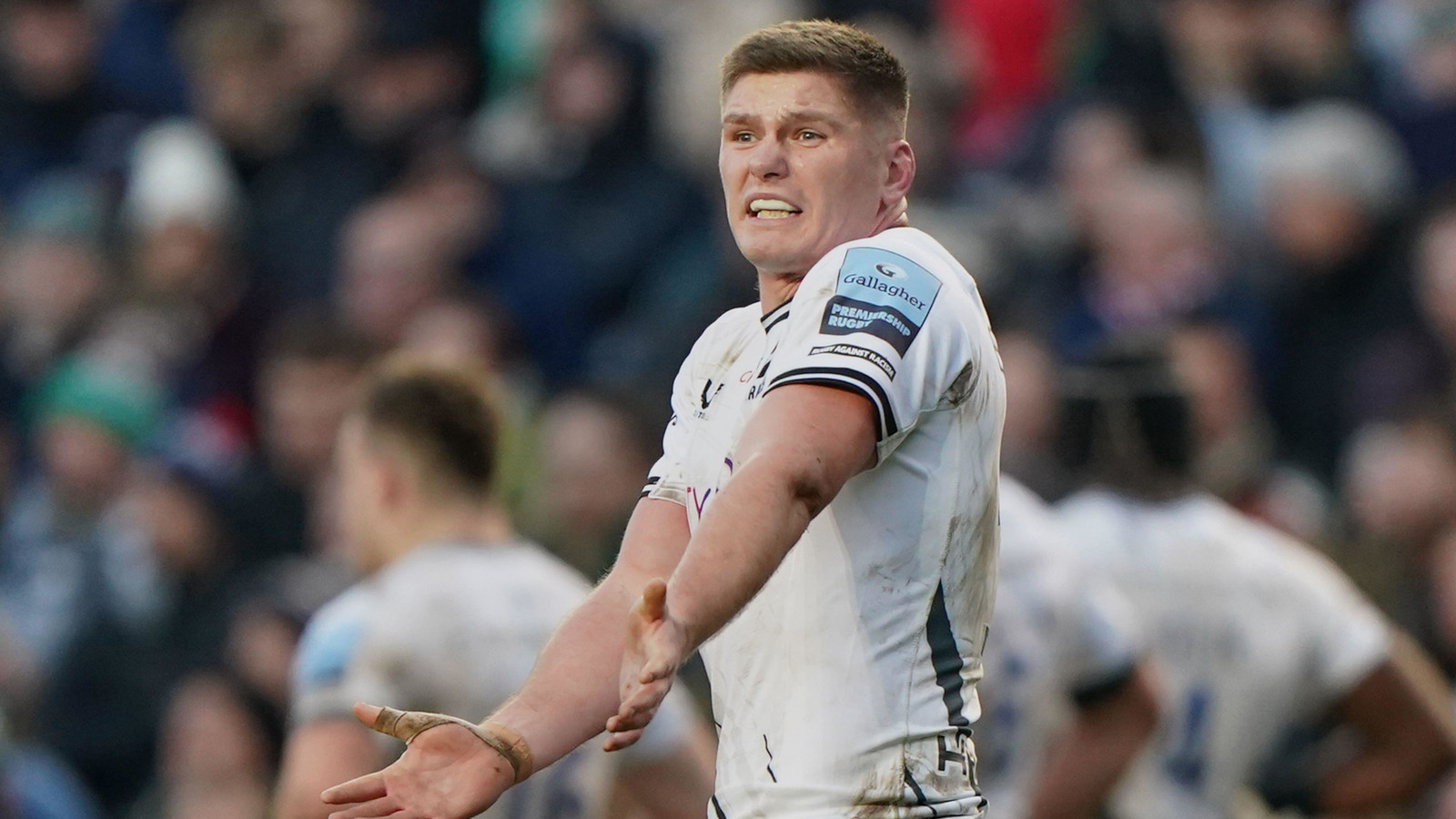 Owen Farrell frustrated during Saracens Premiership defeat to Leicester.