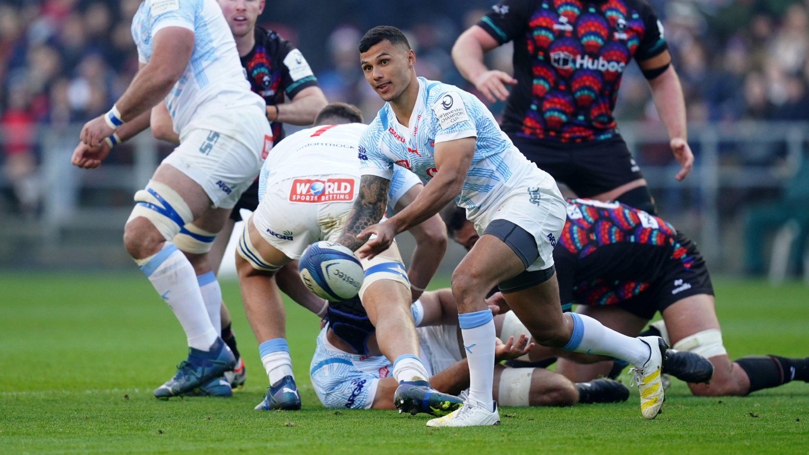 Bulls scrum-half Embrose Papier passes from the base.