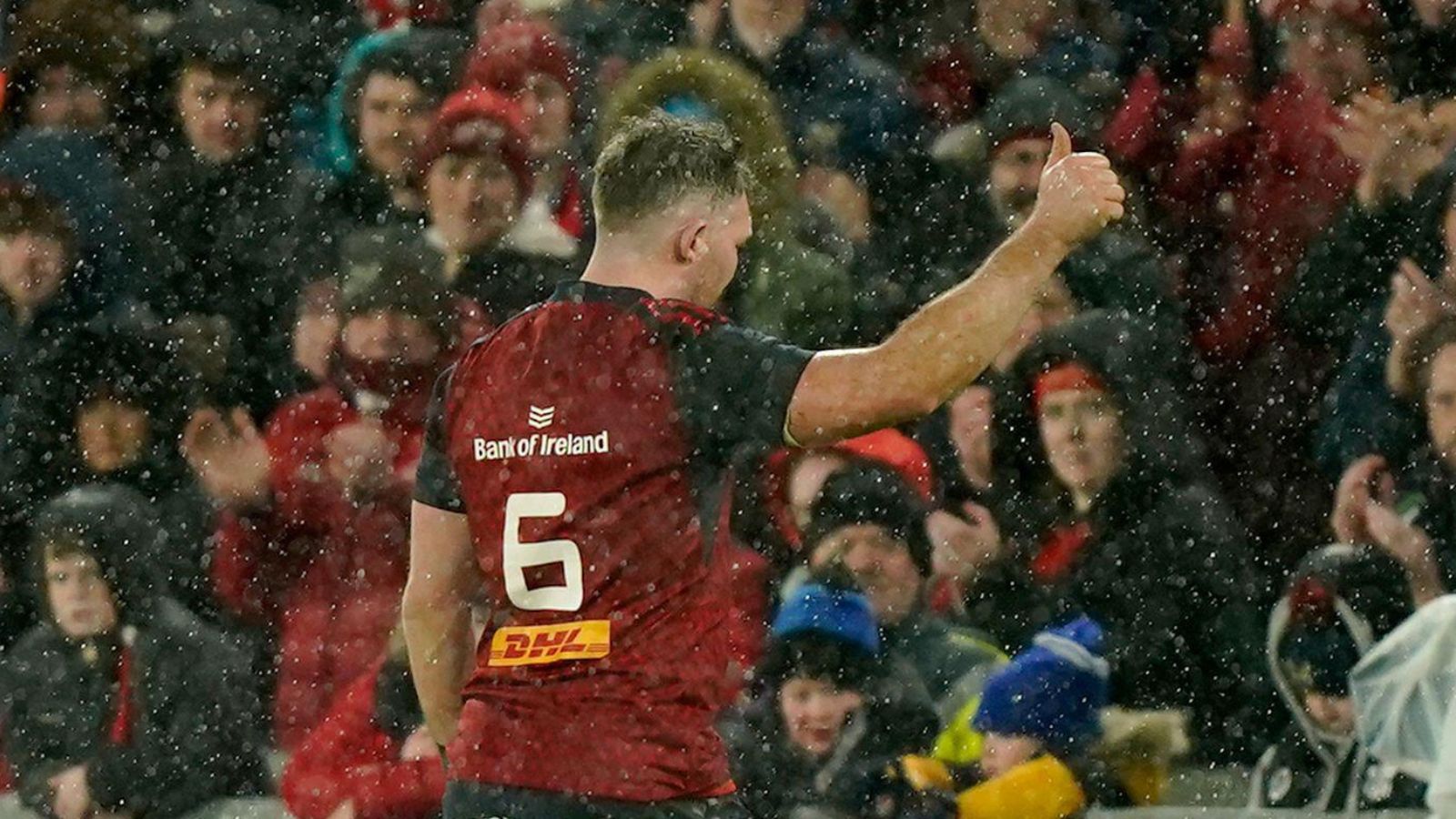 Munster's Peter O'Mahony gives a thumbs up to the fans as he is substituted off during the Investec Champions Cup match at Thomond Park, Limerick.
