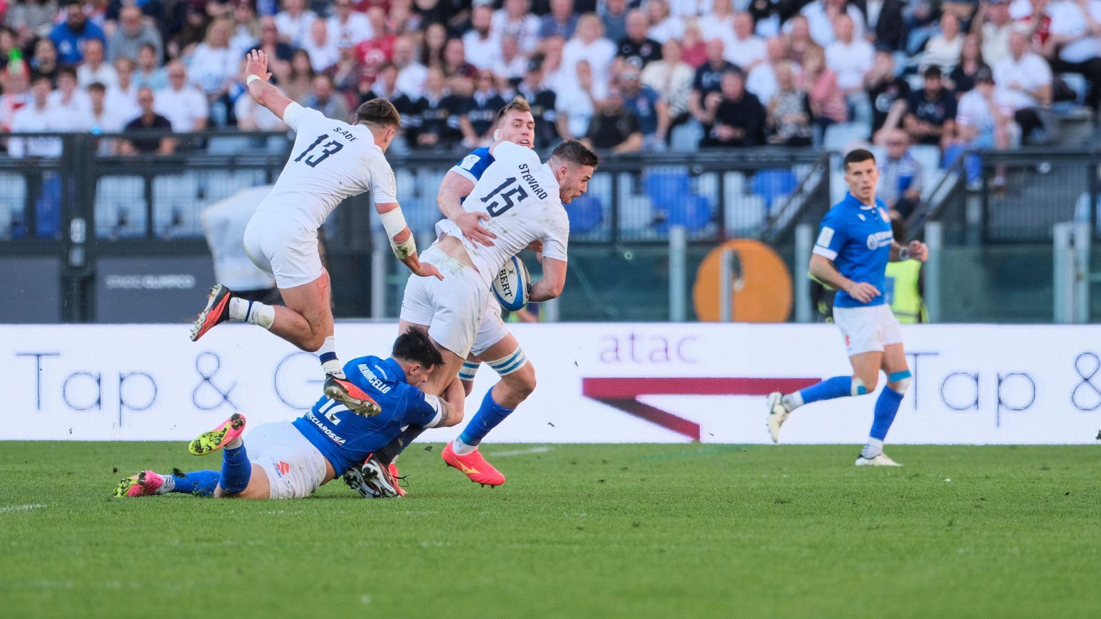 Freddie Steward on the charge for England against Italy.