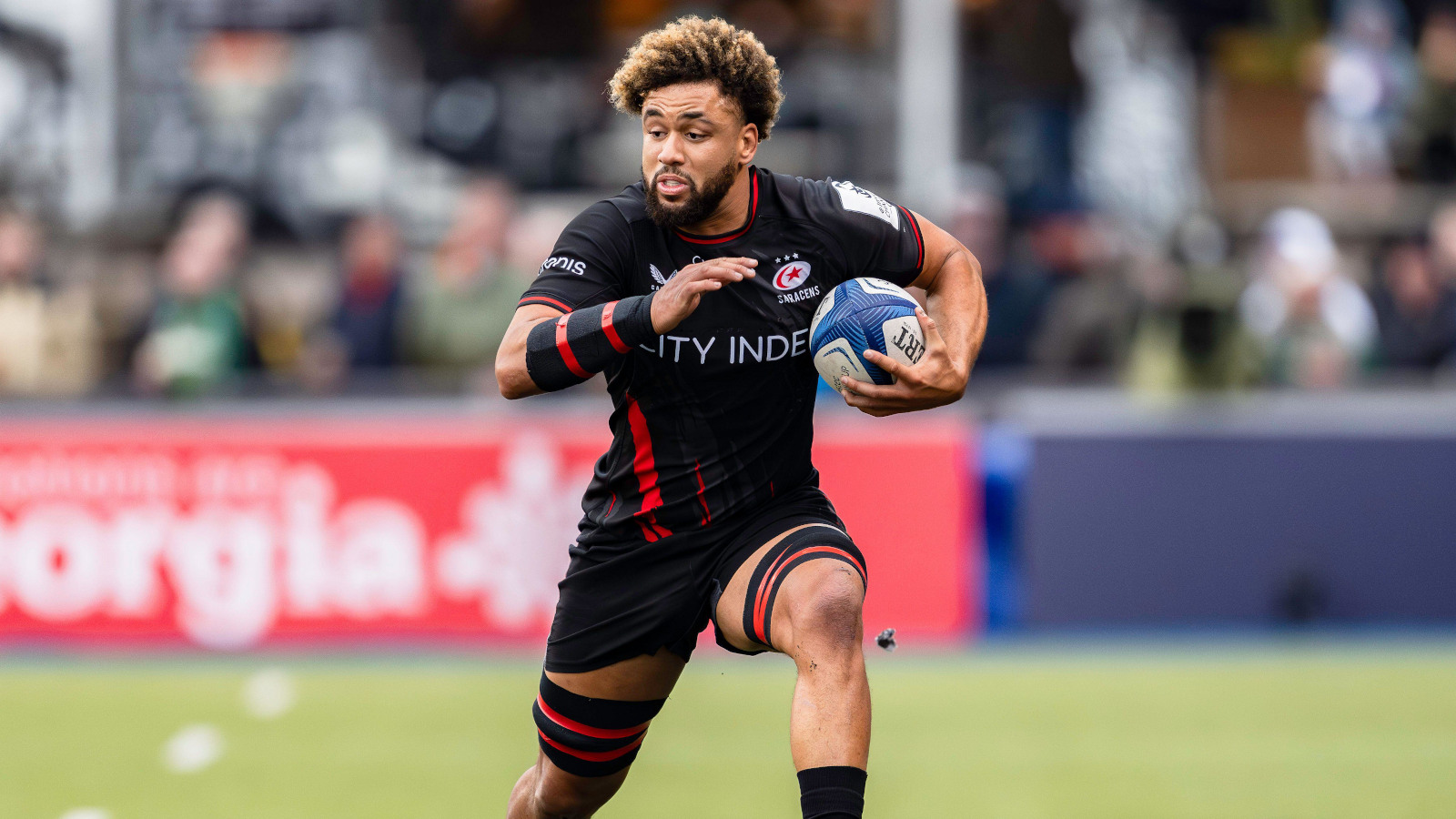 Saracens flanker Andy Christie making a break.