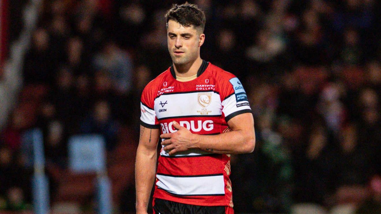Adam Hastings Gloucester Premiership 2023 - Alamy.jpg