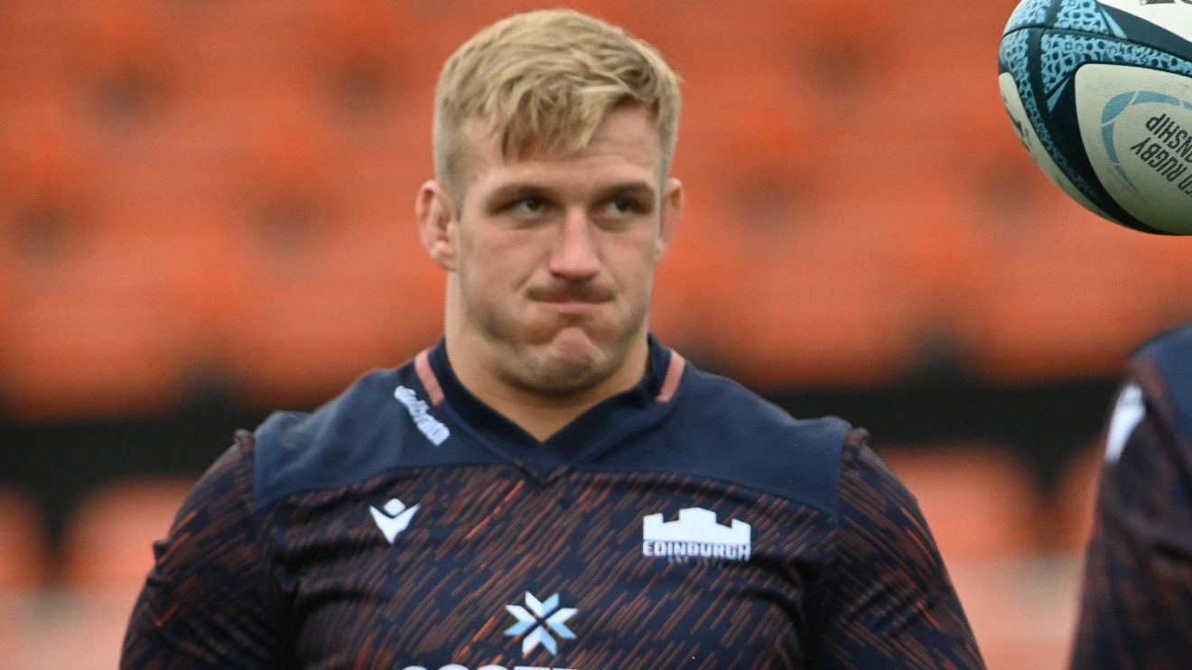 Luan de Bruin warming up for Edinburgh.