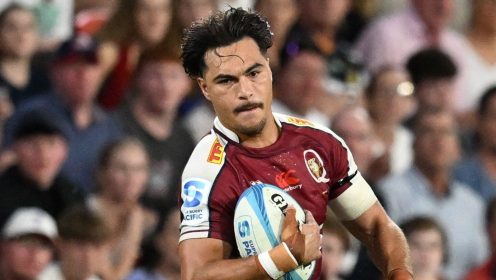 Injury scare for Reds and Wallabies as star leaves field in pain