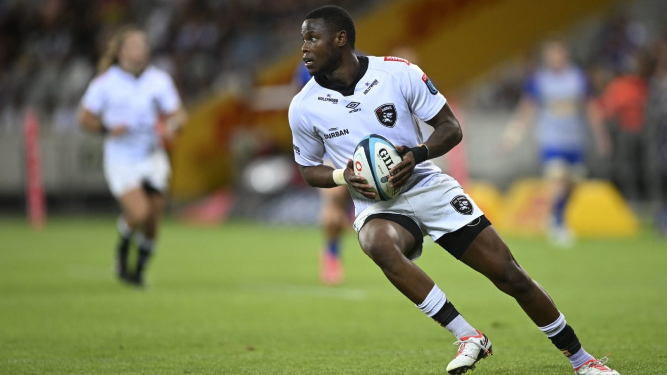 Aphelele Fassi on the charge for the Sharks.