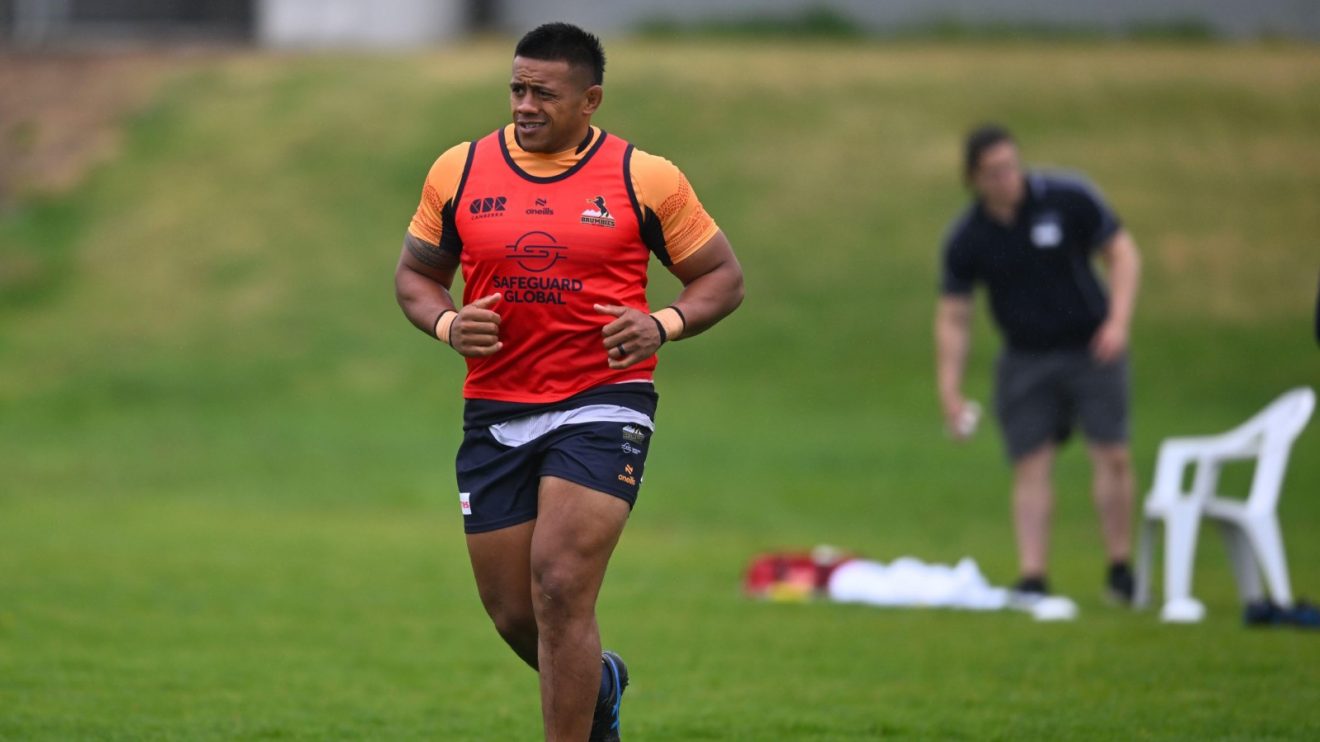 Allan Alaalatoa during a Brumbies training session.