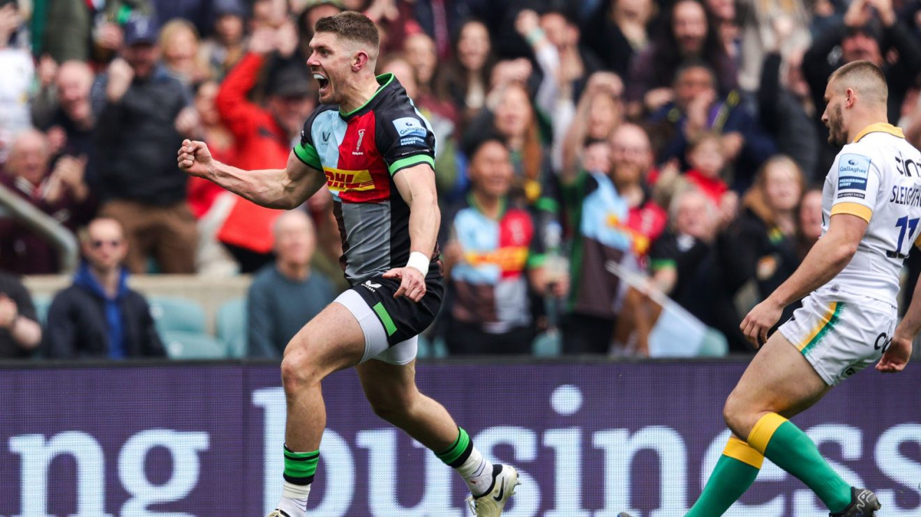 Luke Northmore scoring for Harlequins against Northampton Saints.