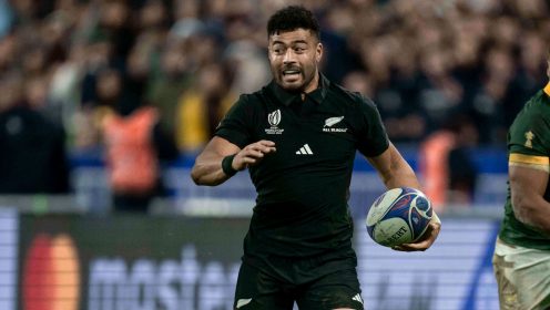 All Blacks legend warns NZR over ‘dangerous’ precedent amid Richie Mo’unga talks