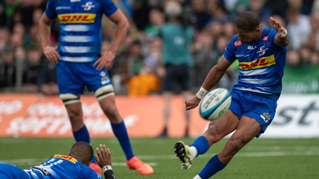 Manie Libbok of DHL Stormers takes a penalty during the United Rugby Championship