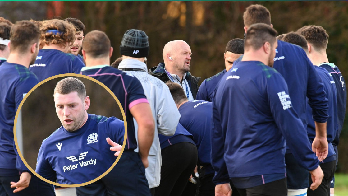 Gregor Townsend with Scotland squad and Finn Russell image.jpg