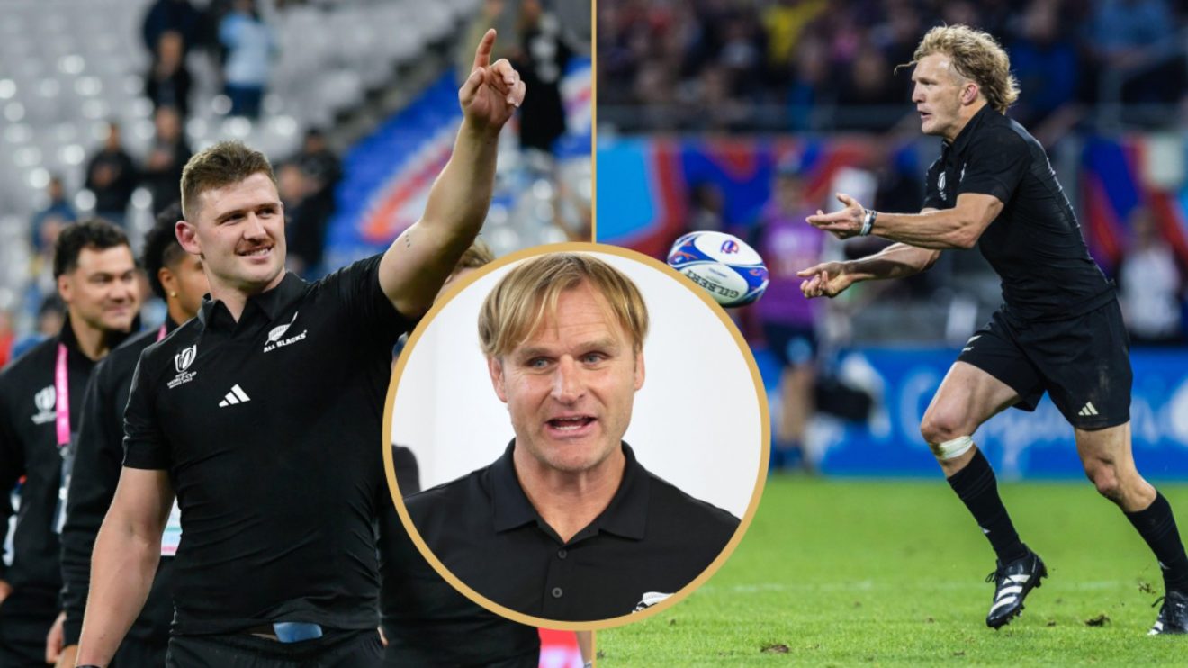 Split with All Blacks Dalton Papali'i, Damian McKenzie and Scott Robertson.