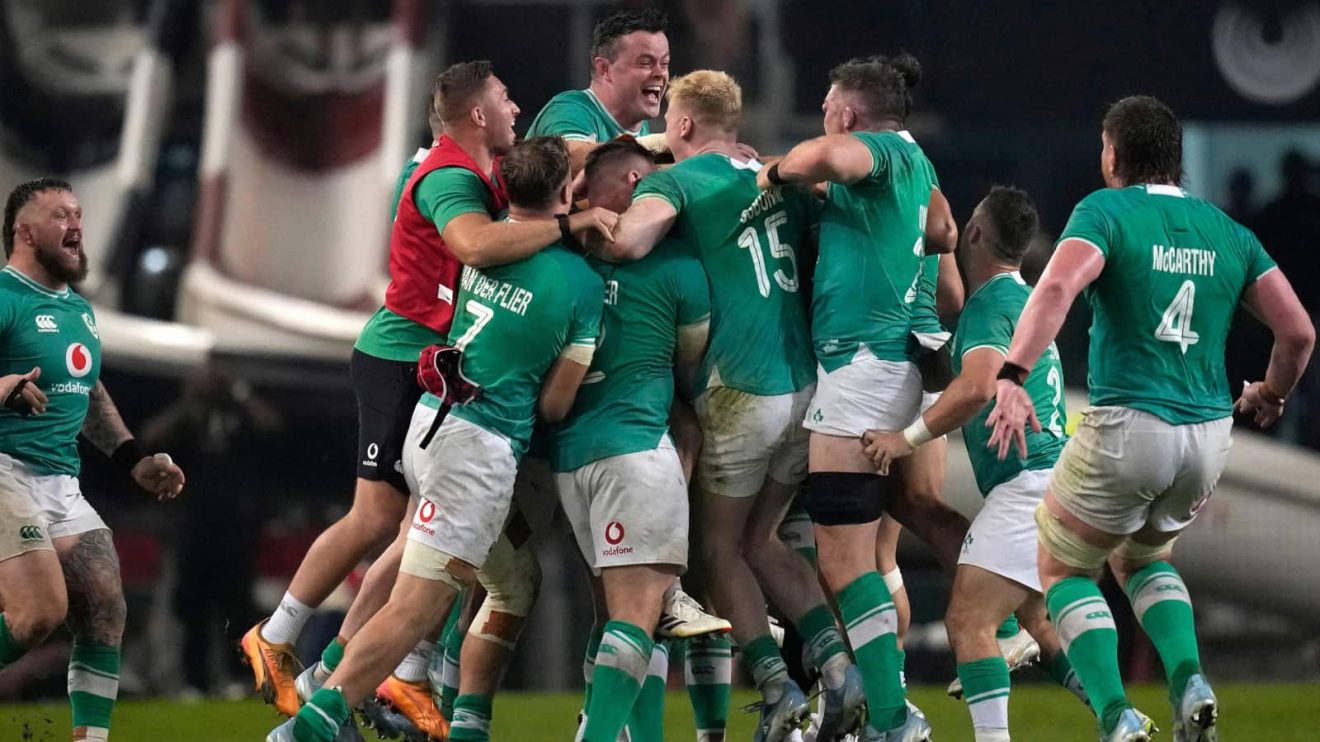 Ireland celebrate victory over South Africa after Ciaran Frawley's drop-goal in 2024.