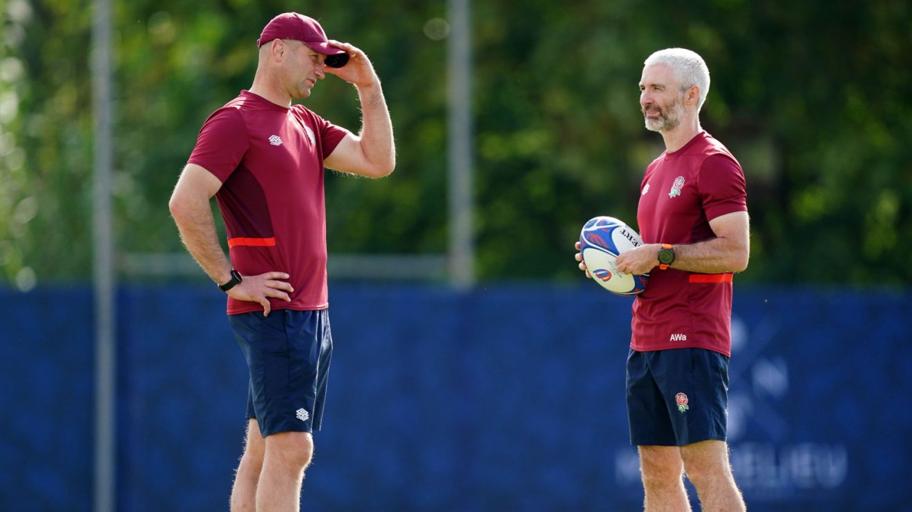Steve Borthwick talking to Aled Walters at England training.