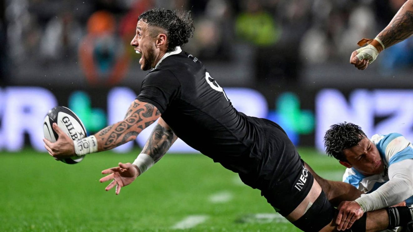 All Blacks scrum-half TJ Perenara, much criticised last week, produces a stunning off-load for Will Jordan's try in the Rugby Championship.