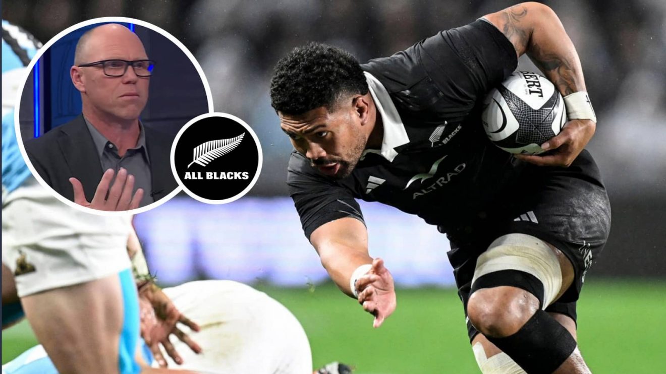 All Blacks star Ardie Savea and former player Jeff Wilson (inset).