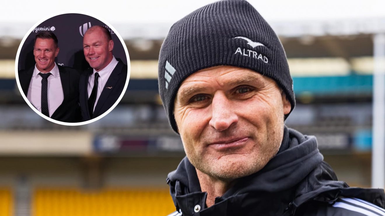 All Blacks coach Scott Robertson with an insert of former Springboks Jean de Villiers and Schalk Burger.