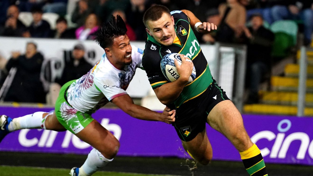 Northampton wing Ollie Sleightholme scoring against Harlequins.