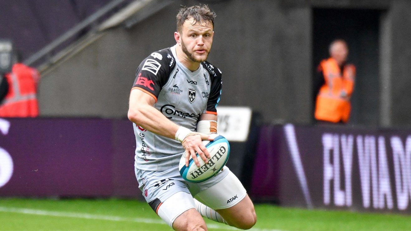 Steff Hughes in action for Dragons.