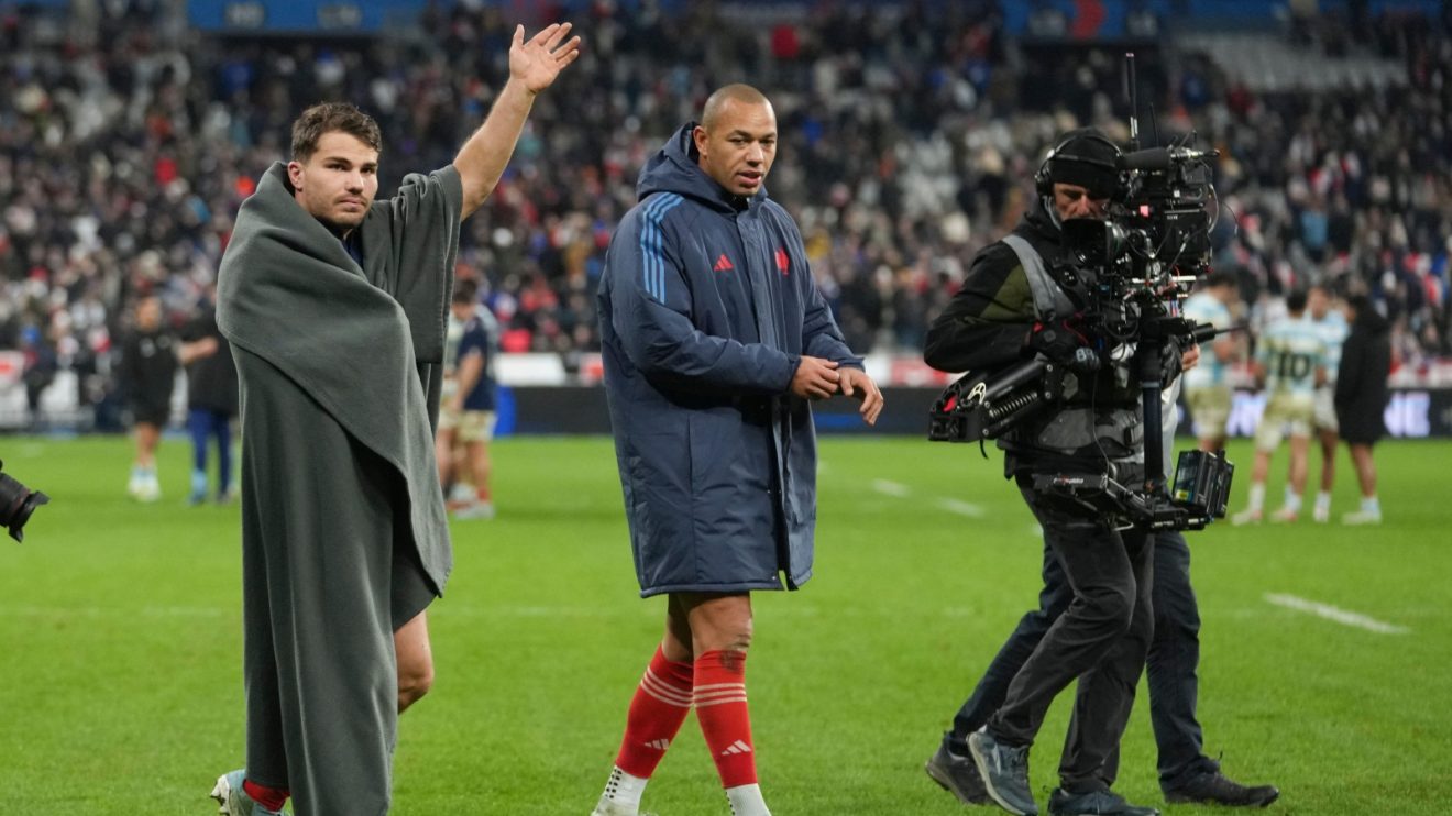 France's Antoine Dupont and Gael Fickou.