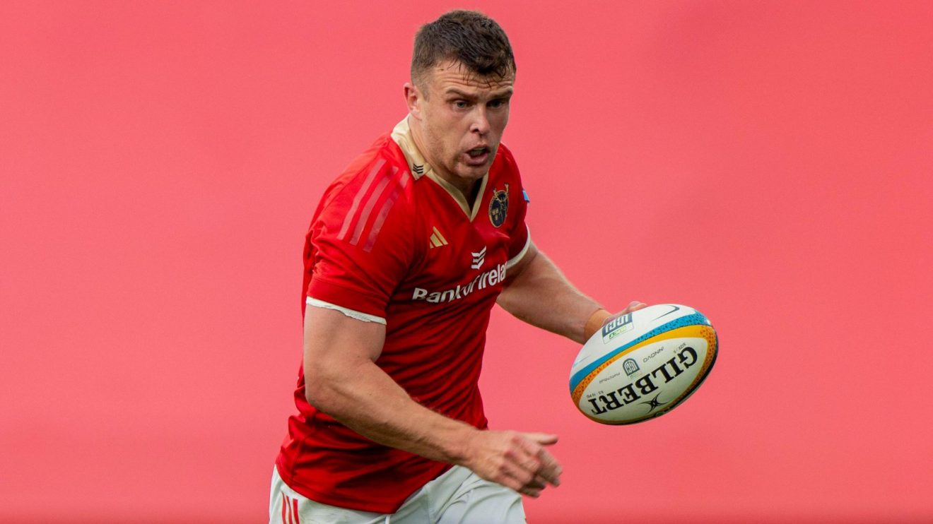 Tom Farrell Munster URC 2024 - Alamy