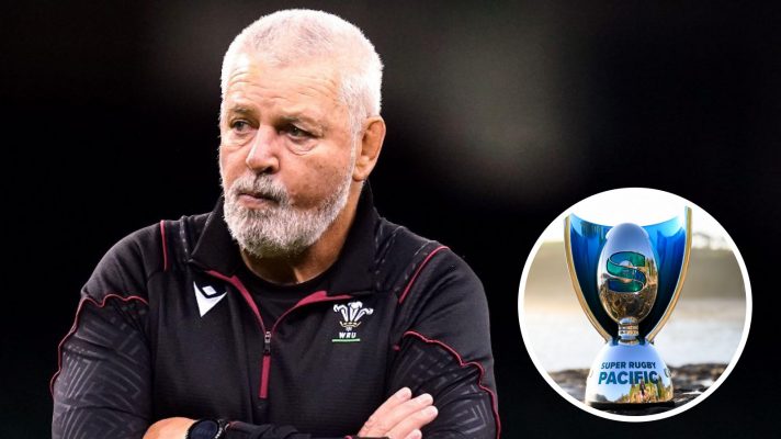Warren Gatland and SRP trophy pic