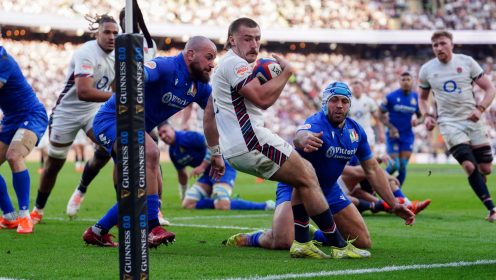 Seven-try England beat Italy to move above Ireland in Six Nations but win soured by Ollie Lawrence injury