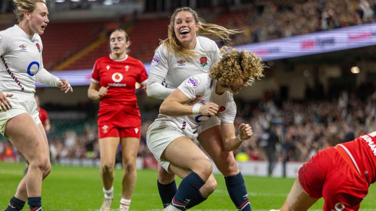 Ellie Kildunne scoring a try against Wales at the Principality Stadium