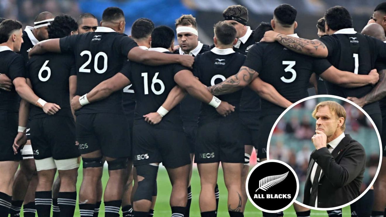 All Blacks in a huddle and head coach Scott Robertson (inset).