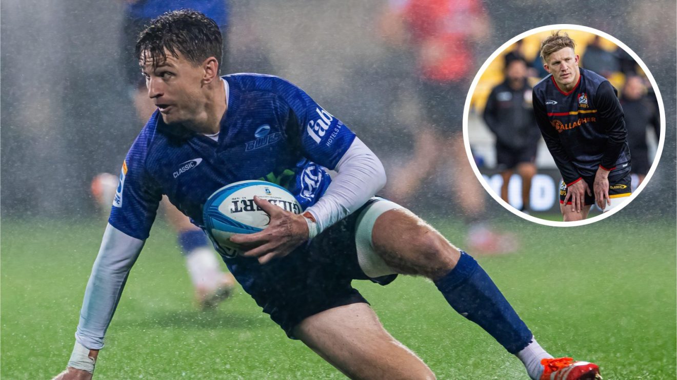 Beauden Barrett and Damian McKenzie photo