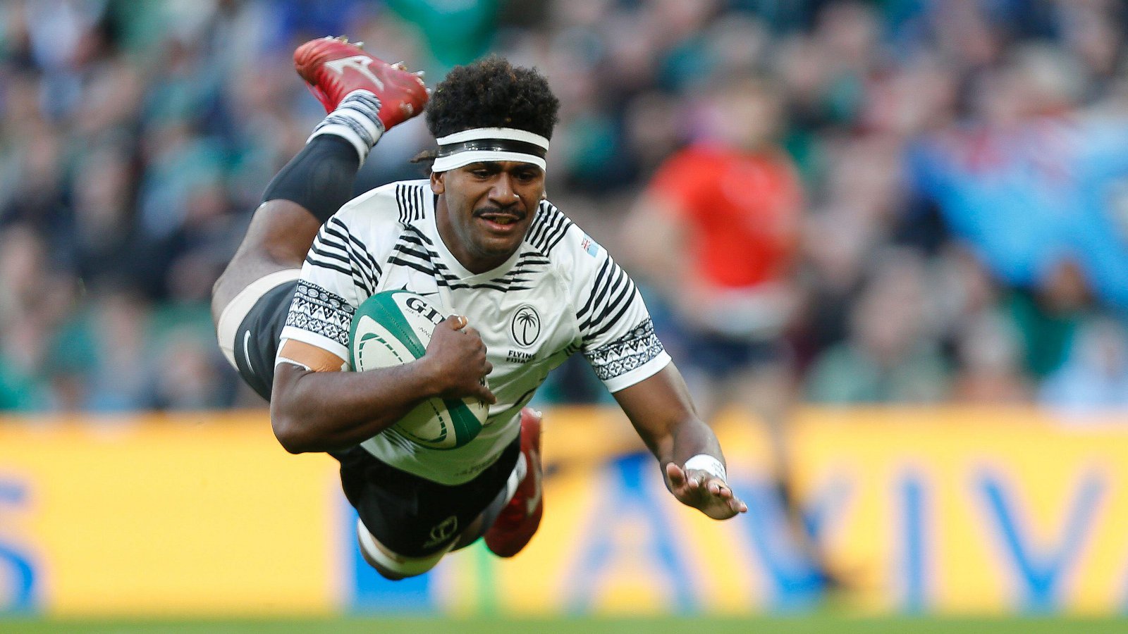 Fiji's Kalaveti Ravouvou celebrating