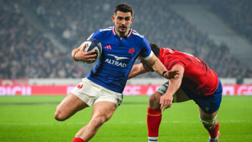 France land timely blows to floor Italy in Six Nations as Grand Slam dream remains on track
